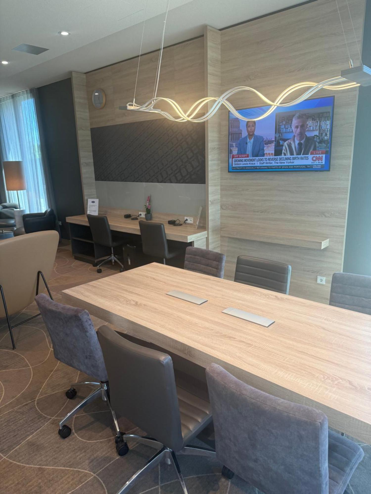 แฮมป์ตัน บาย ฮิลตัน แฟรงค์เฟิร์ตแอร์พอร์ต Hotel Frankfurt am Main ภายนอก รูปภาพ